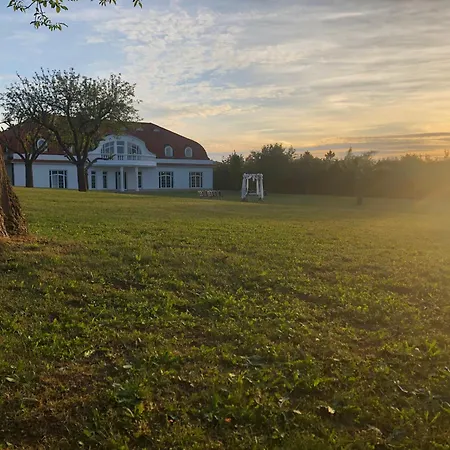 Diamondhouse & Wellness Willa *